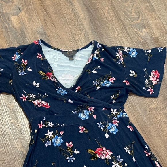 Mix By 41 Hawthorn Womens Navy V-Neck Fit & Flare Dress Size Medium - Picture 5 of 8